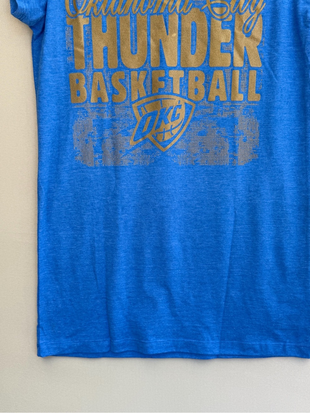 Adidas NBA4Her Oklahoma City Thunder Blue Graphic T-Shirt Women’s M NWT - Picture 2 of 10